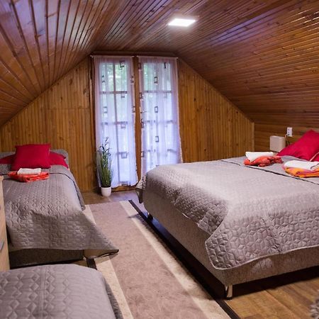 Fuege-Fa-Haz Vasarosnameny - Gergelyiugornya Appartement Buitenkant foto