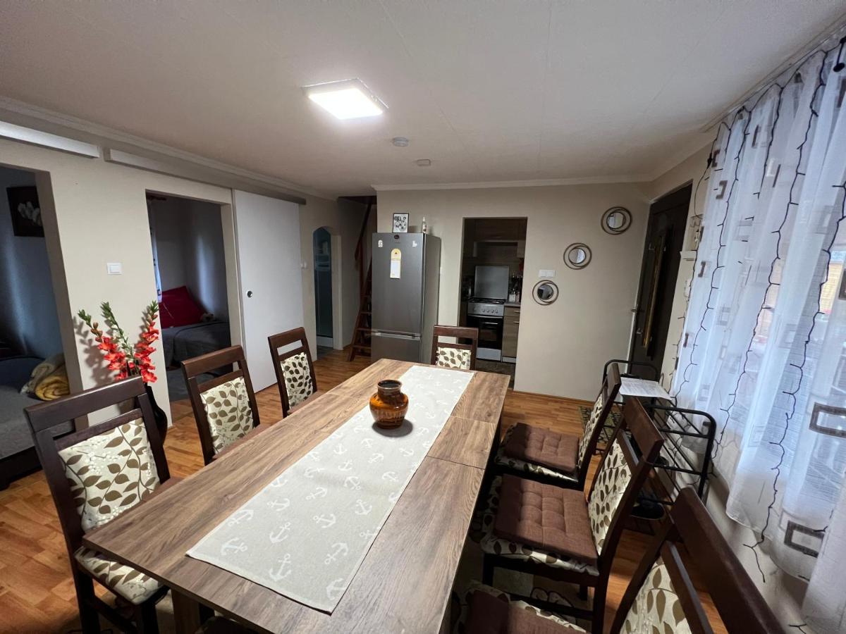 Fuege-Fa-Haz Vasarosnameny - Gergelyiugornya Appartement Buitenkant foto