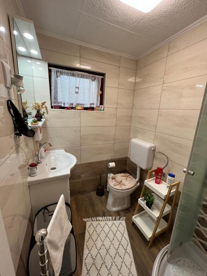 Fuege-Fa-Haz Vasarosnameny - Gergelyiugornya Appartement Buitenkant foto
