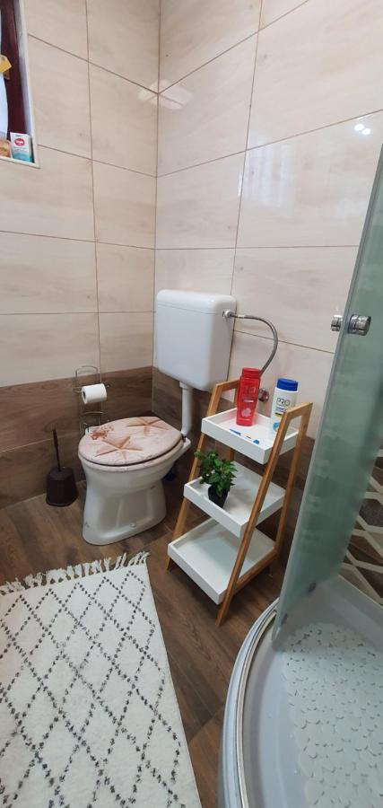 Fuege-Fa-Haz Vasarosnameny - Gergelyiugornya Appartement Buitenkant foto