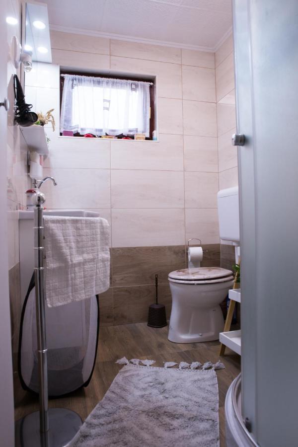 Fuege-Fa-Haz Vasarosnameny - Gergelyiugornya Appartement Buitenkant foto