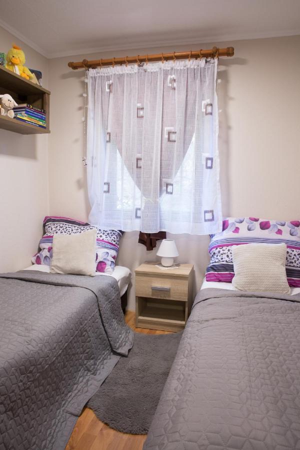 Fuege-Fa-Haz Vasarosnameny - Gergelyiugornya Appartement Buitenkant foto